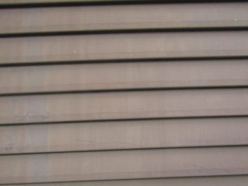 雨戸の施工前、色あせ