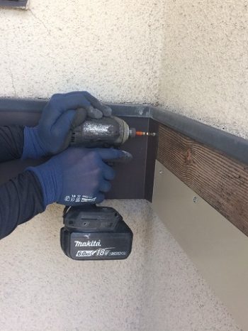 胴差のカバー工法施工中