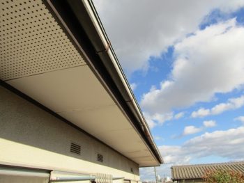 施工前の軒と鼻隠し