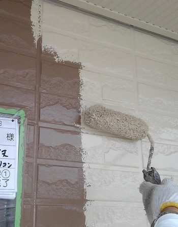 外壁上塗り1回目
