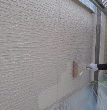 外壁塗装の上塗り2回目