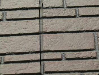 切れたコーキング