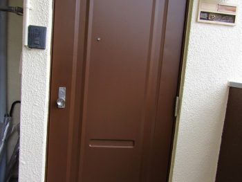 玄関ドアの完成