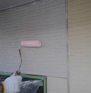 外壁の下塗り