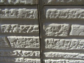 外壁のシーリングの切れ