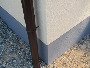 基礎、樋の塗装完成