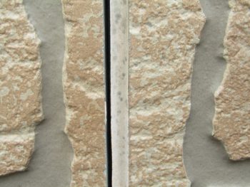 切れたコーキング