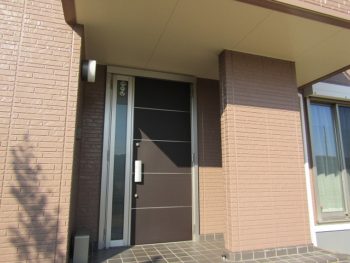 玄関回りもキレイに仕上がりました