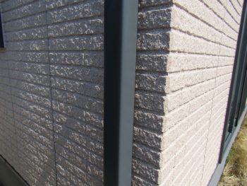 外壁の吹き付け塗装の完成