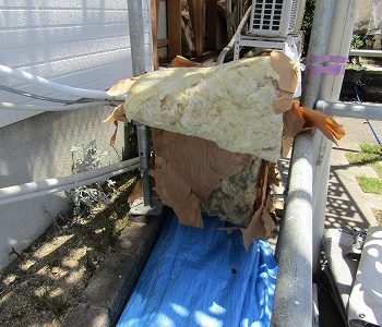 水分を吸収した断熱材