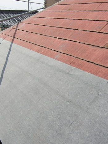 屋根のカバー工法施工中