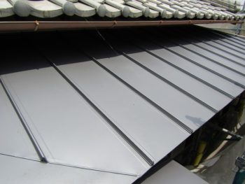 下屋根の葺き替え完成