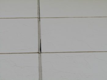 切れたシーリング