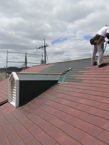 屋根の葺き替え工事