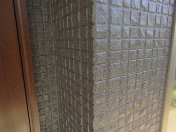 石調模様の吹き付け完成