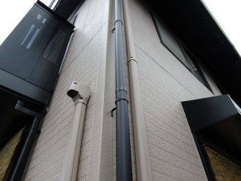 樋は交換とエアコンスリムダクト塗装