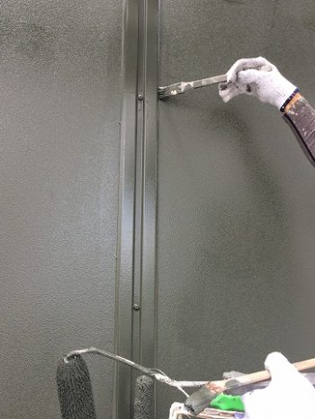 外壁の上塗り2回目