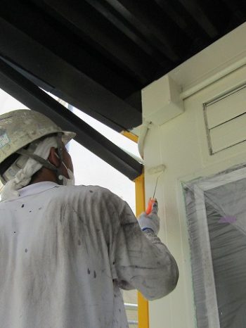 外壁上塗り1回目