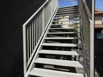 階段の塗装完成