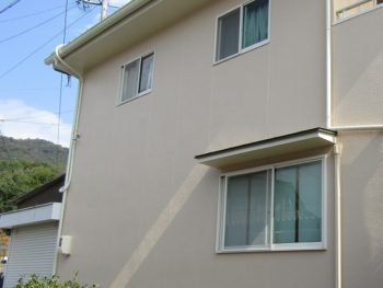 ひび割れも目立ない