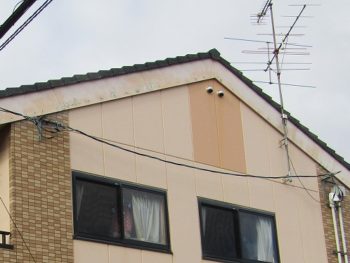 塗膜が剥がれた破風