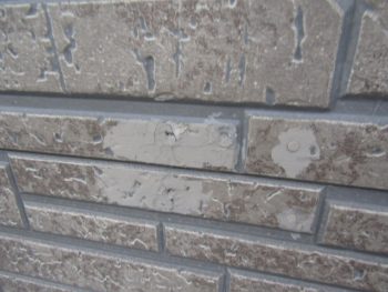 外壁の塗膜の割れ