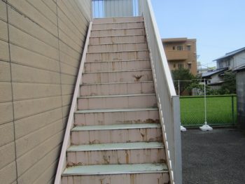 屋外階段塗装前