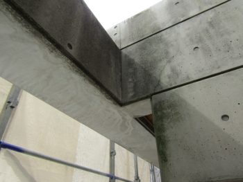 打ちっぱなしコンクリート塗装前