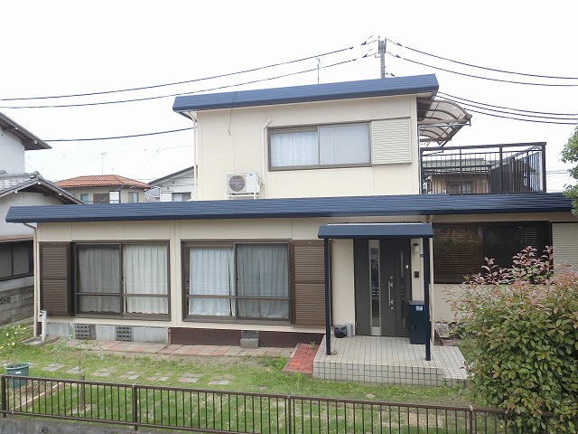 外壁と屋根の塗装完成