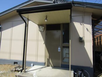 玄関の天井、ひさしの完成