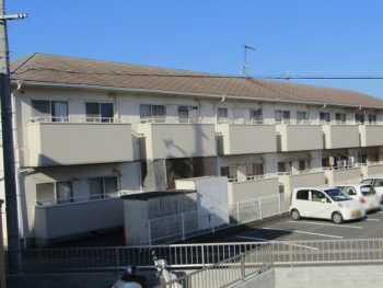 塗装前のアパート全景