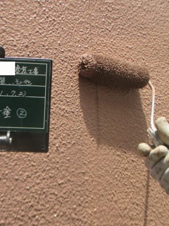 外壁塗装上塗り２回目