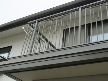 バルコニーの手すりもキレイに!
