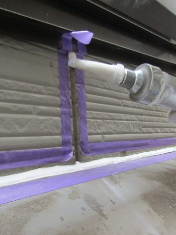 シーリング打ち