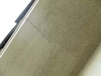 外壁のひび割れ