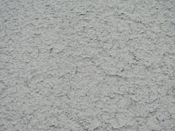 層間剝離を起こしている外壁