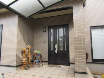 玄関も美しく仕上がりました