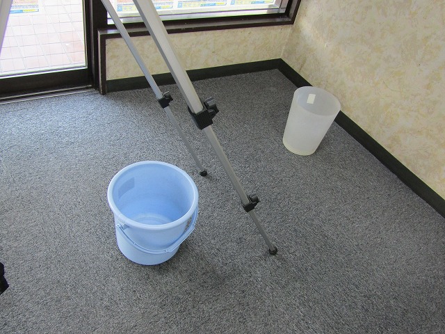 1階店舗の雨漏り被害