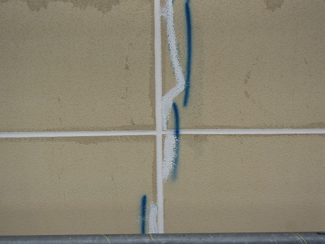 コーキングするところをマーキングする