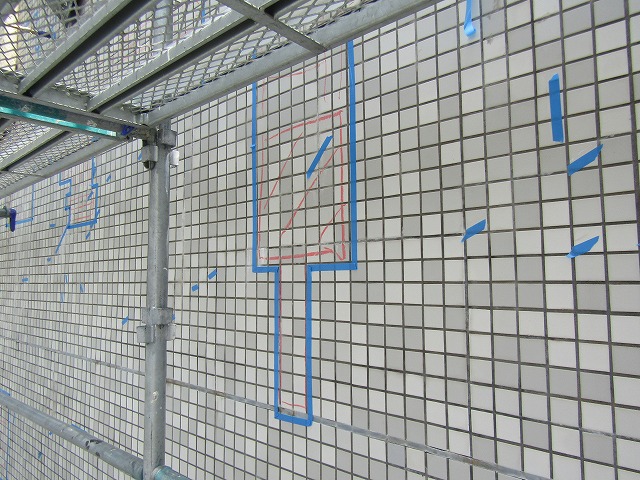 タイルの浮きの調査