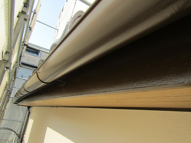 樋の上塗り１回目