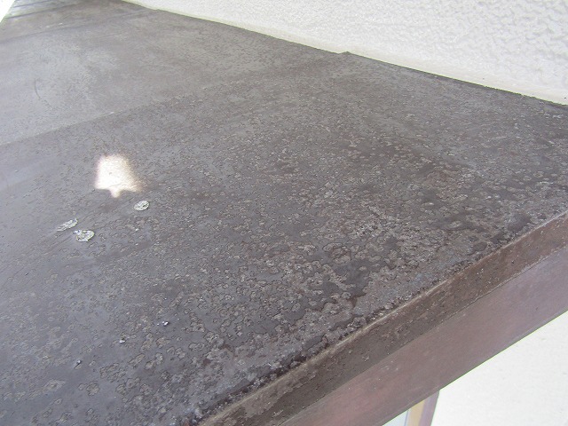 前回の塗膜が劣化している