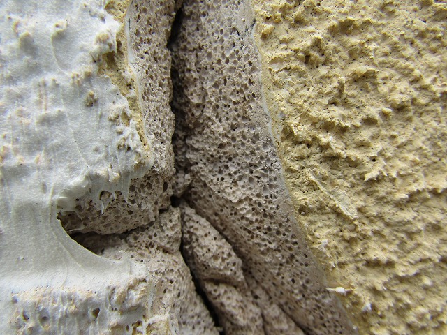 ALCパネルの中の気泡