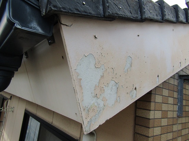 破風の塗膜のはがれ・めくれ