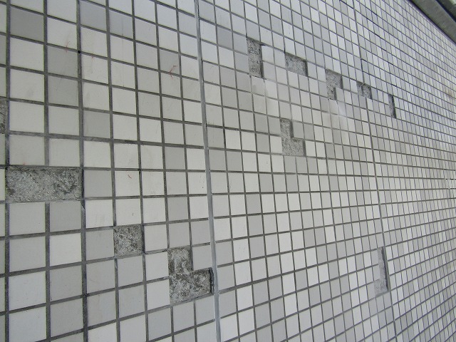 タイルをはがした跡