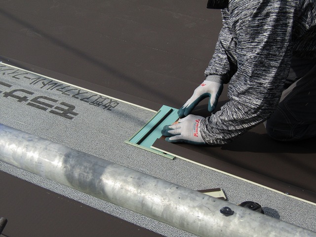 屋根のジョイント部分