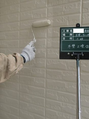 外壁塗装上塗り3回目