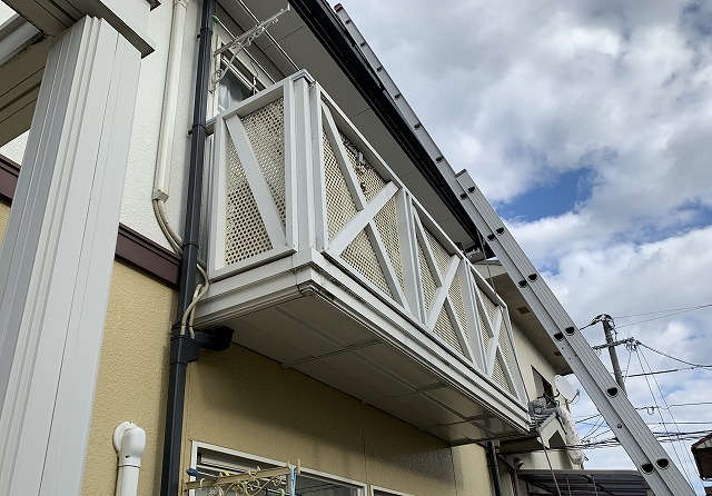 パンチングメタル塗装前