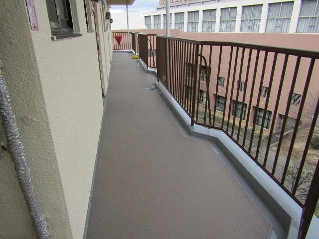 長尺シート貼り