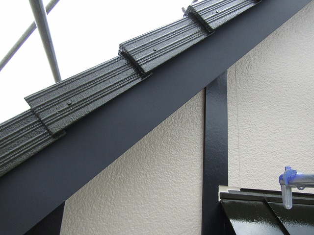 破風をカバー工法で